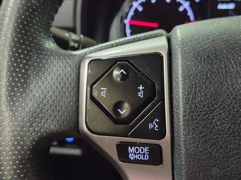 Used 2022 Toyota 4Runner SR5 Premium w/ Moonroof Package RWD image 11