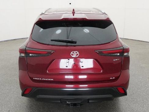 New 2026 Toyota Highlander XLE image 7