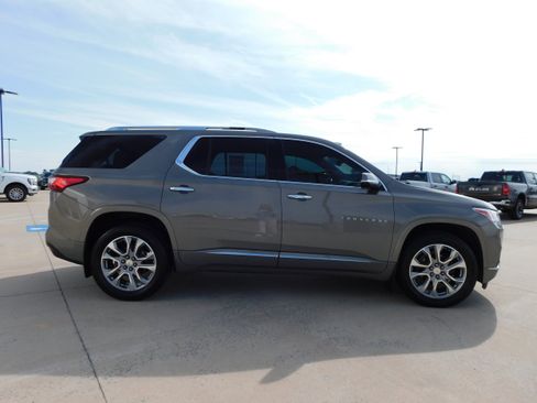 Used 2018 Chevrolet Traverse Premier w/ Driver Confidence II Package image 5
