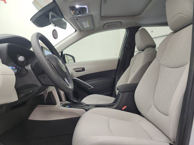 Used 2025 Toyota Corolla Cross LE w/ Moonroof Package FWD image 14