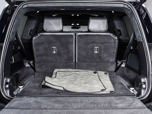 Used 2024 Rivian R1S Adventure AWD/4WD image 12