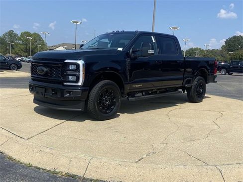 New 2026 Ford F250 Lariat w/ Black Appearance Package image 5
