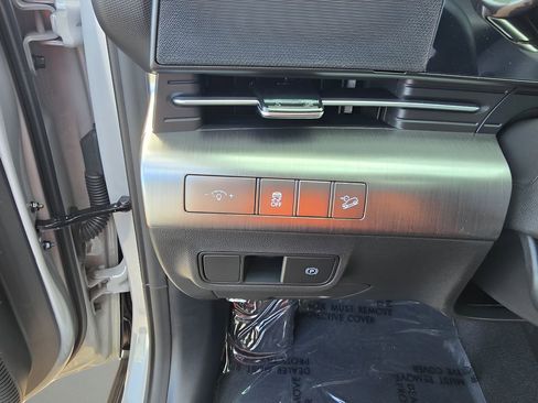 New 2026 Hyundai Kona SEL Premium image 18