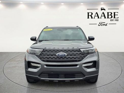 Used 2023 Ford Explorer XLT w/ Equipment Group 202A AWD/4WD image 2