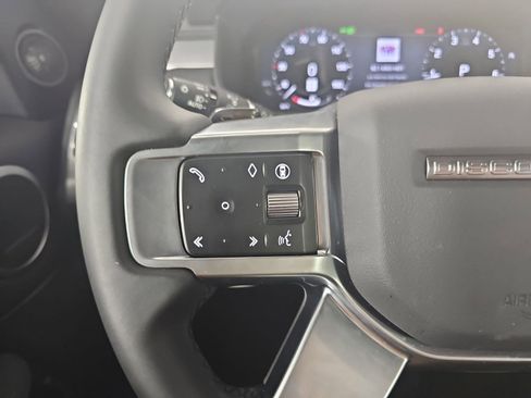 Certified 2025 Land Rover Discovery Dynamic SE image 16