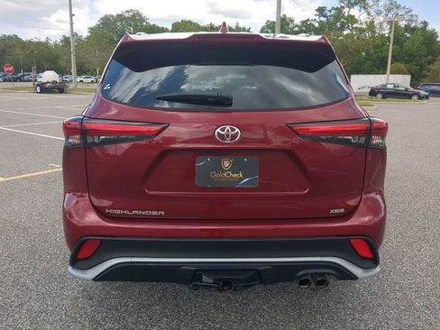 Used 2022 Toyota Highlander XSE image 5