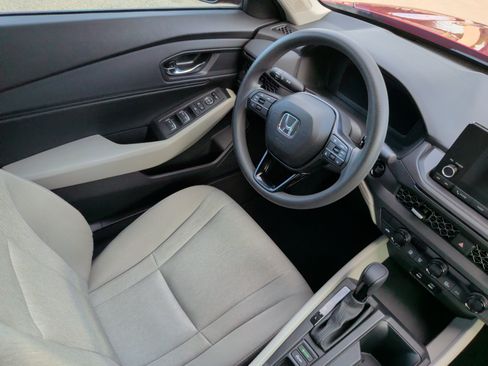 Used 2024 Honda Accord EX image 32