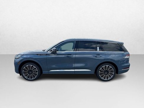 New 2025 Lincoln Aviator Black Label image 8