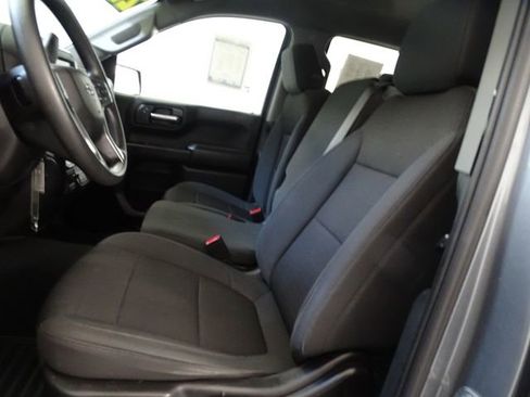 Used 2022 Chevrolet Silverado 1500 Custom Trail Boss w/ Safety Confidence Package image 2