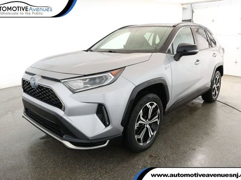 Used 2021 Toyota RAV4 XSE w/ Weather Package image 1