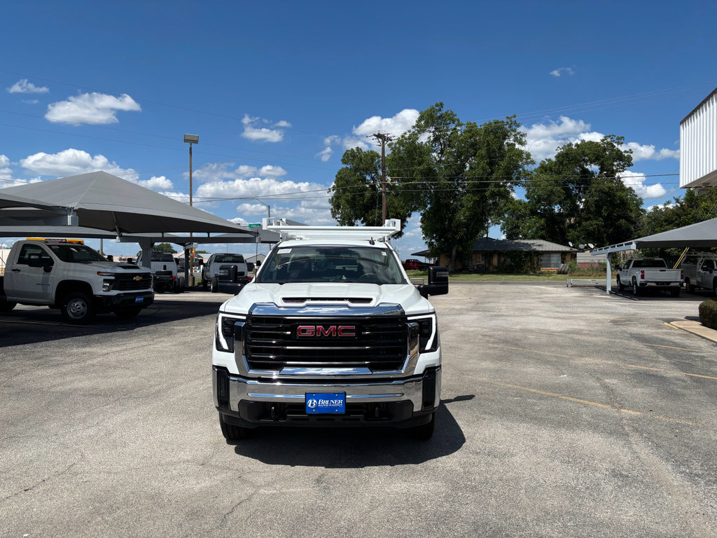 Used 2026 GMC Sierra 2500 Pro w/ Convenience Package AWD/4WD image 2