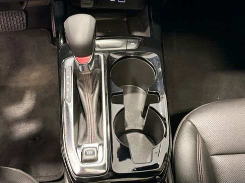 Used 2025 Chevrolet Trax RS w/ Sunroof Package image 15