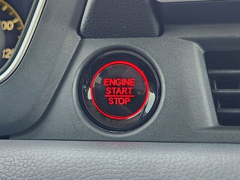 Certified 2023 Honda Pilot Touring image 22