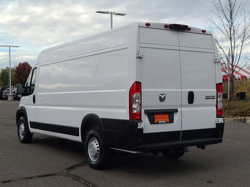 New 2026 RAM ProMaster 3500 w/ Premium Convenience Group image 12