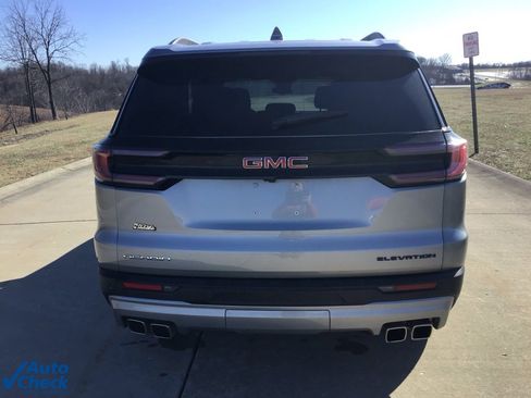 Used 2025 GMC Acadia Elevation image 4