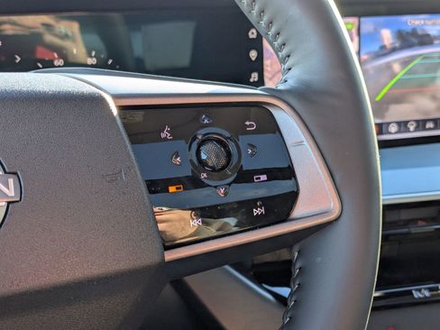 Used 2025 Nissan Murano SL image 19