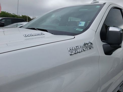 Used 2025 Chevrolet Silverado 1500 High Country w/ Technology Package image 2