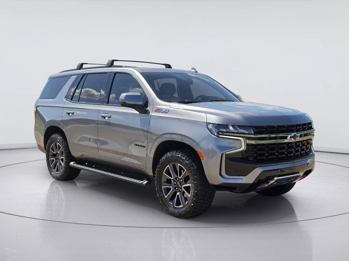 Used 2022 Chevrolet Tahoe Z71 w/ Luxury Package AWD/4WD image 6