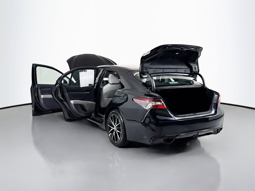 Used 2023 Toyota Camry SE AWD/4WD image 19