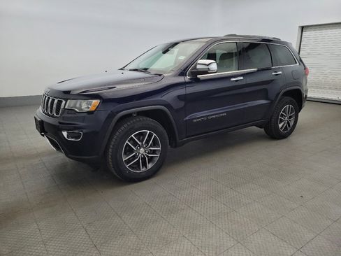 Used 2018 Jeep Grand Cherokee Limited image 2