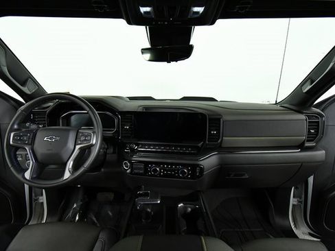 Used 2025 Chevrolet Silverado 1500 ZR2 w/ Technology Package image 19