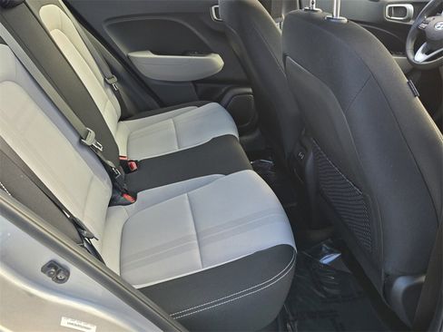 Certified 2025 Hyundai Venue SEL image 16