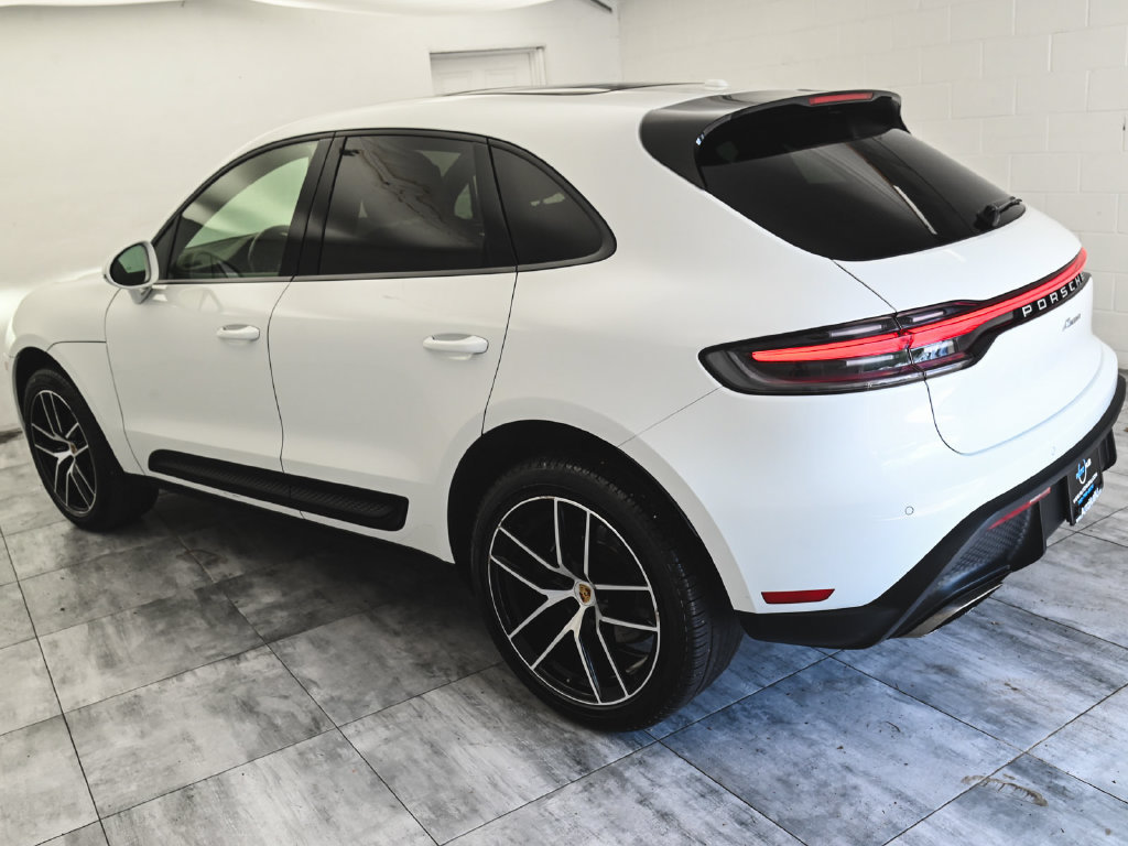 Used 2023 Porsche Macan AWD/4WD image 4