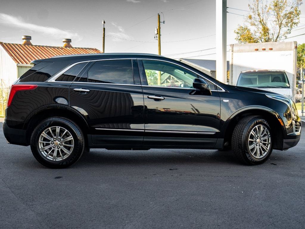 Used 2018 Cadillac XT5 Luxury w/ Driver Awareness Package FWD image 2