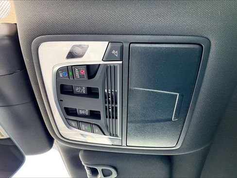 Used 2025 Acura RDX A-Spec image 32