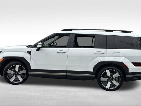 Used 2025 Hyundai Santa Fe Limited image 4