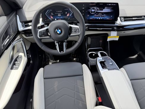 New 2026 BMW X2 xDrive28i w/ Technology Package AWD/4WD image 16