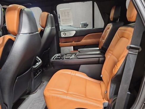 Used 2020 Lincoln Navigator Reserve w/ Equipment Group 208A Reserve AWD/4WD image 23