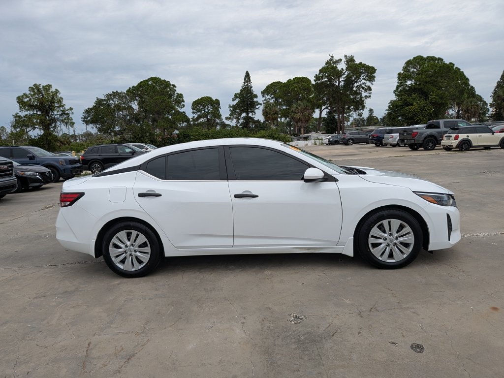 Used 2024 Nissan Sentra S FWD image 9