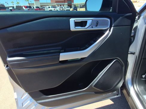 Used 2023 Ford Explorer Limited RWD image 13