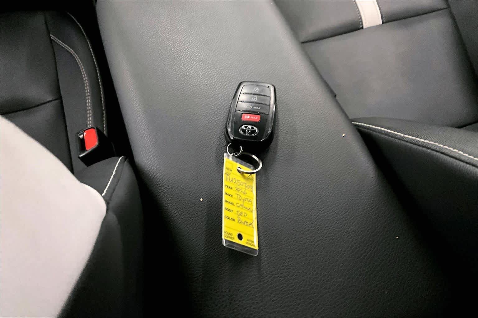 Used 2026 Toyota Camry SE FWD image 14