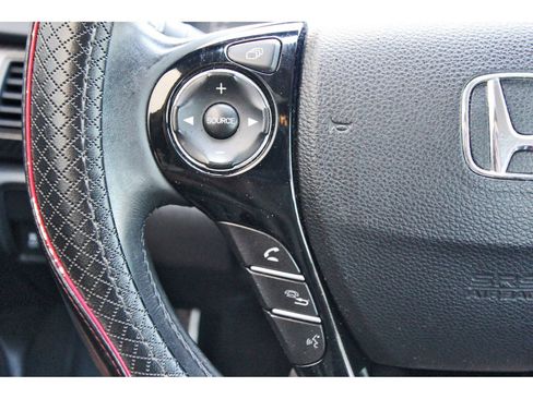 Used 2017 Honda Accord Sport image 19