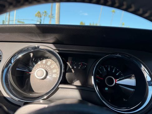Used 2014 Ford Mustang Coupe RWD image 15