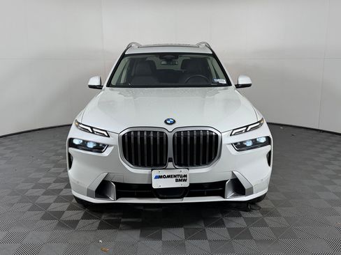 Used 2024 BMW X7 xDrive40i w/ Premium Package image 6