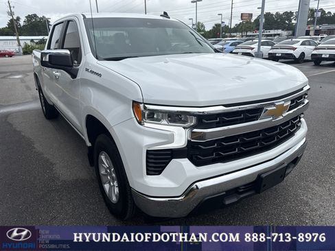 Used 2025 Chevrolet Silverado 1500 LT RWD image 5