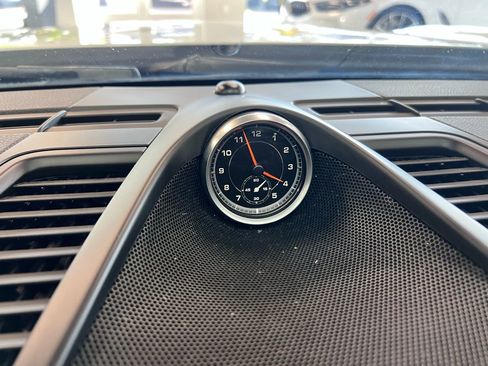 Used 2015 Porsche Panamera 4 AWD/4WD image 27