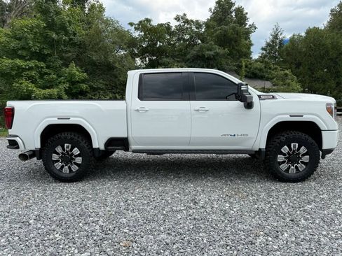 Used 2022 GMC Sierra 2500 AT4 w/ AT4 Premium Plus Package AWD/4WD image 9