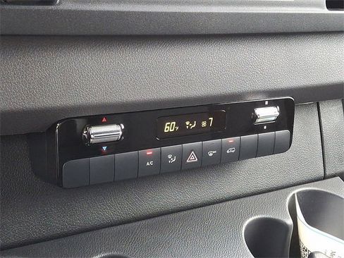 Used 2025 Mercedes-Benz Sprinter 2500 image 17