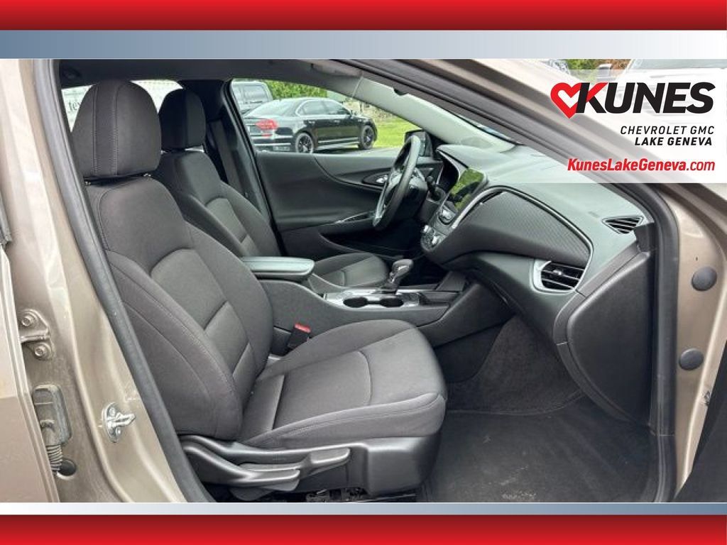 Used 2025 Chevrolet Malibu LT FWD image 21