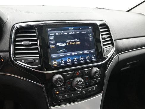 Used 2019 Jeep Grand Cherokee Summit AWD/4WD image 13