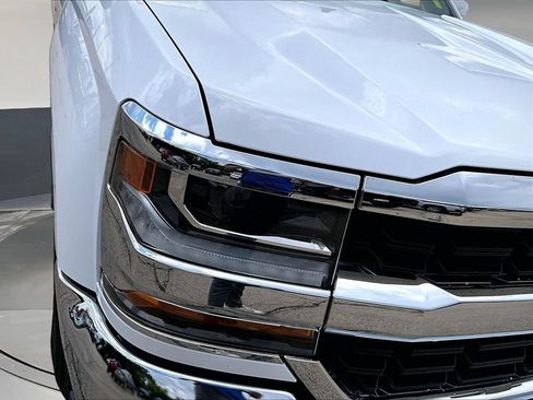 Used 2019 Chevrolet Silverado 1500 LT AWD/4WD image 31