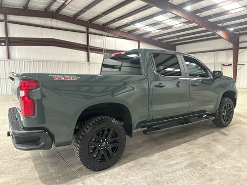 Used 2026 Chevrolet Silverado 1500 Custom Trail Boss w/ LPO, Dark Essentials Package AWD/4WD image 5