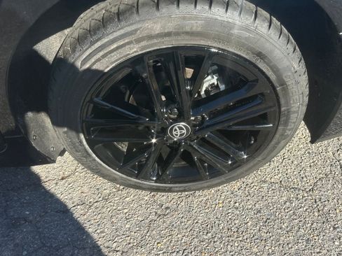 Used 2025 Toyota Camry SE image 15