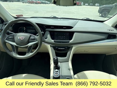 Used 2020 Cadillac XT5 Premium Luxury AWD/4WD image 13
