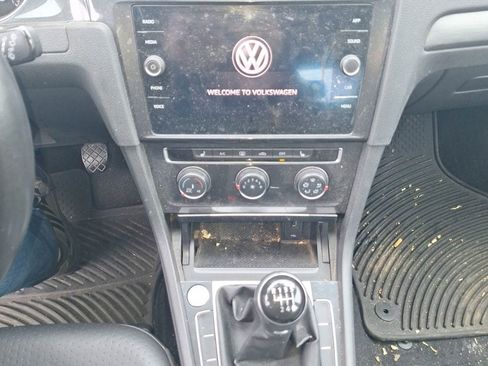 Used 2019 Volkswagen Golf SE FWD image 14
