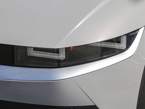 New 2026 Hyundai Ioniq 5 SEL RWD image 8